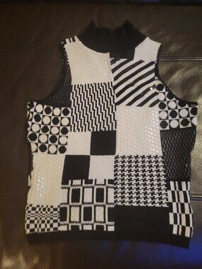 BETTE PAIGE sleevless knitted top,size M